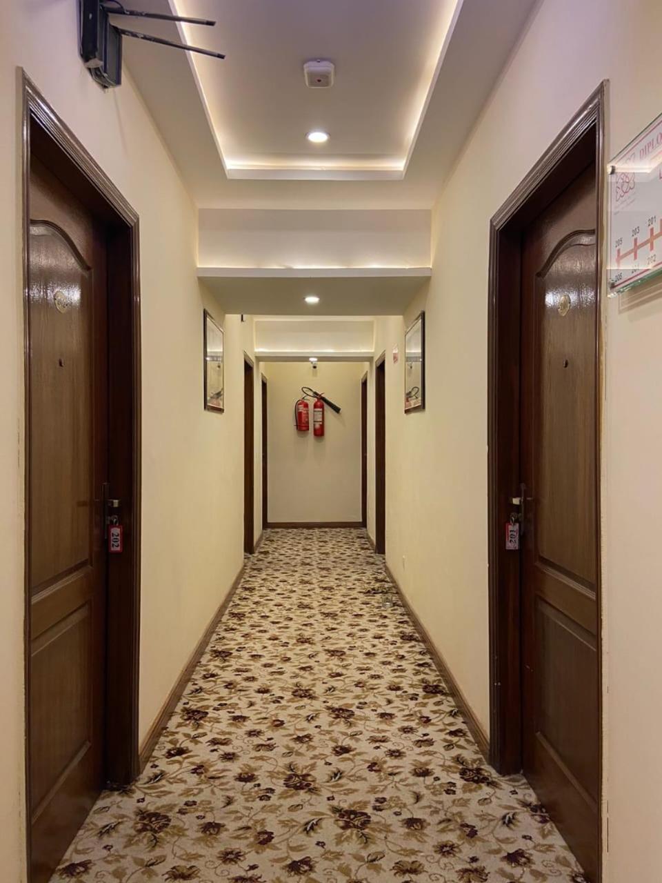 Hotel Diplomat Islamabad Bagian luar foto