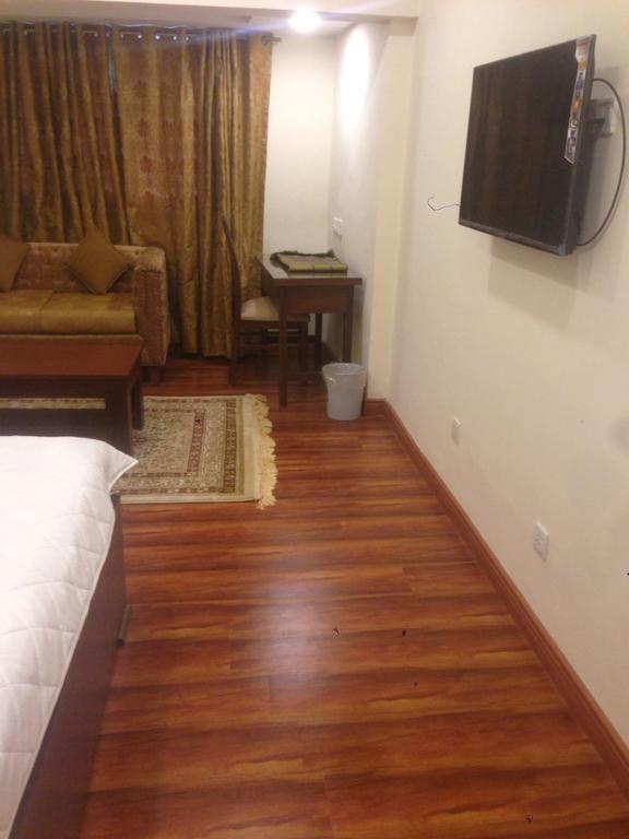 Hotel Diplomat Islamabad Bagian luar foto