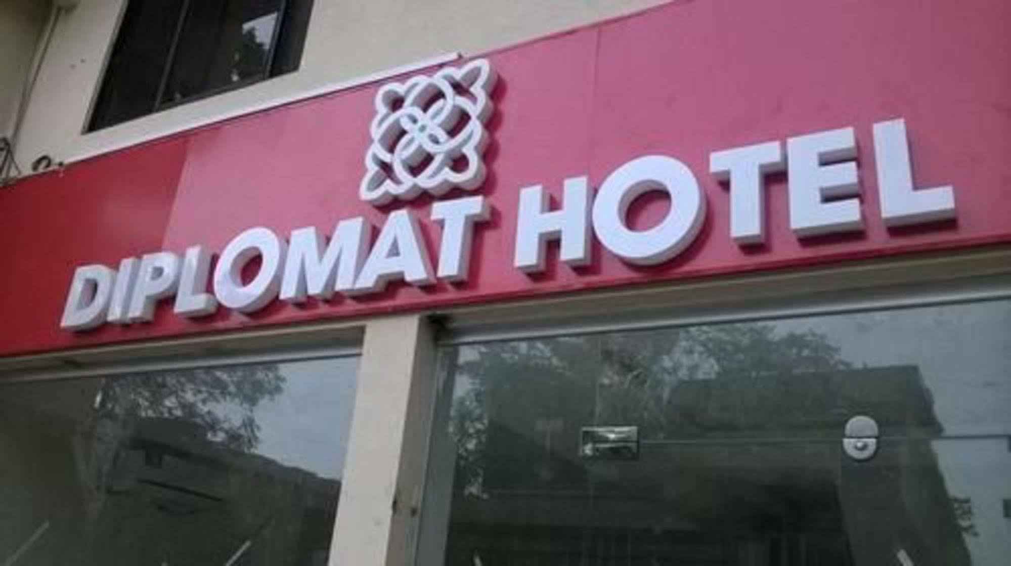 Hotel Diplomat Islamabad Bagian luar foto