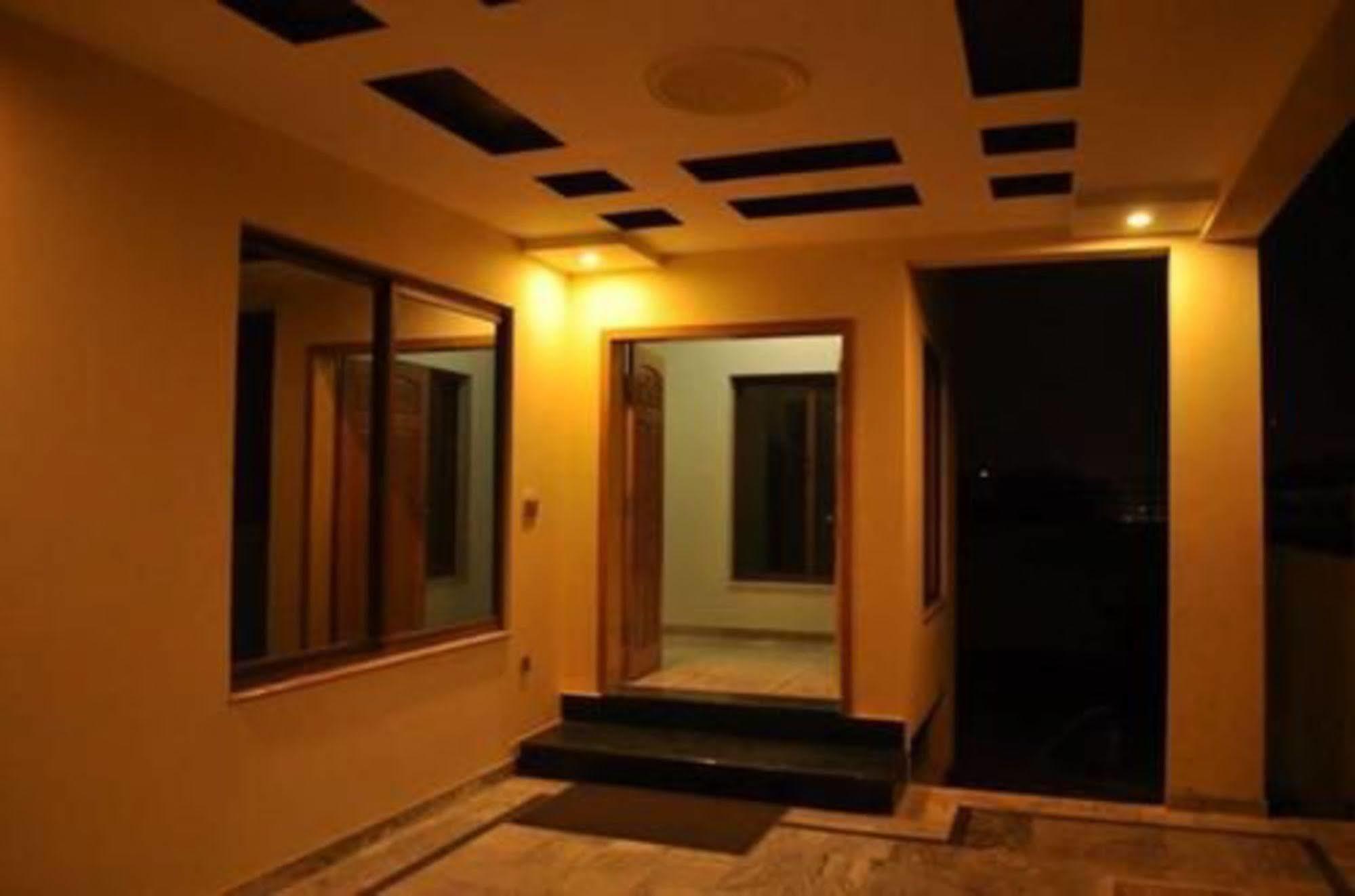 Hotel Diplomat Islamabad Bagian luar foto