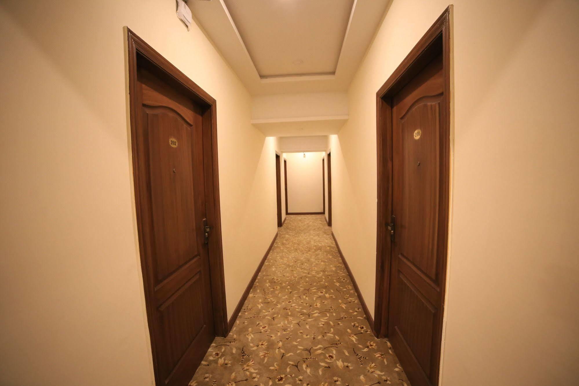 Hotel Diplomat Islamabad Bagian luar foto