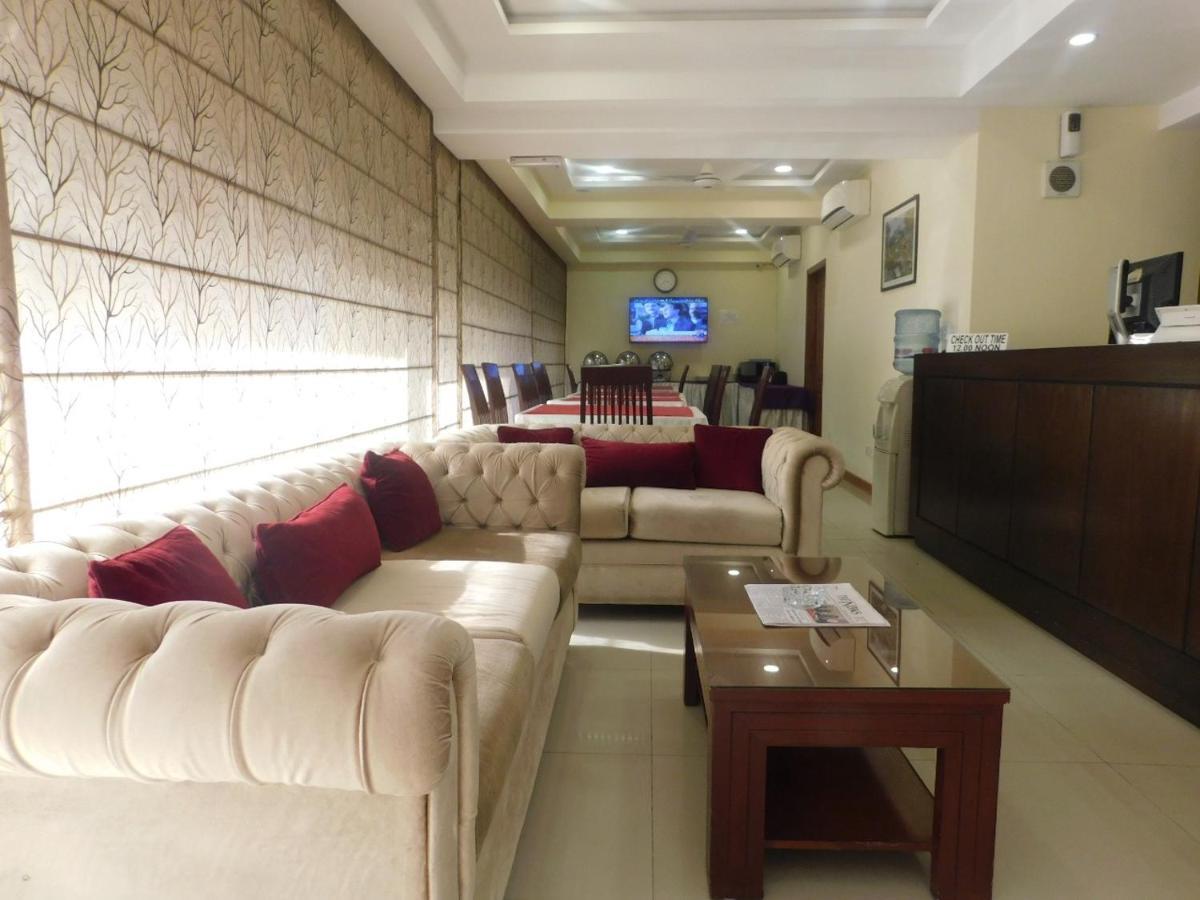 Hotel Diplomat Islamabad Bagian luar foto