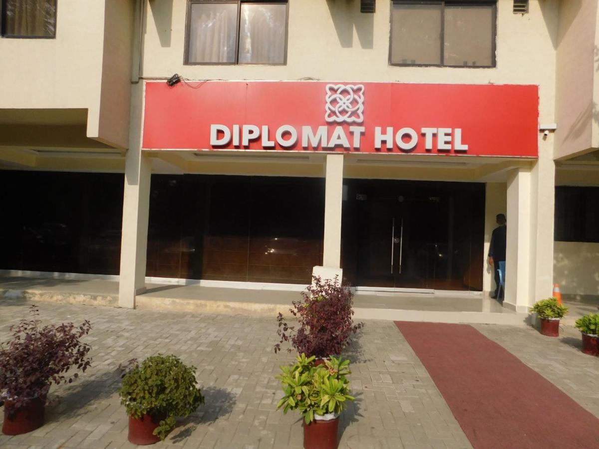 Hotel Diplomat Islamabad Bagian luar foto