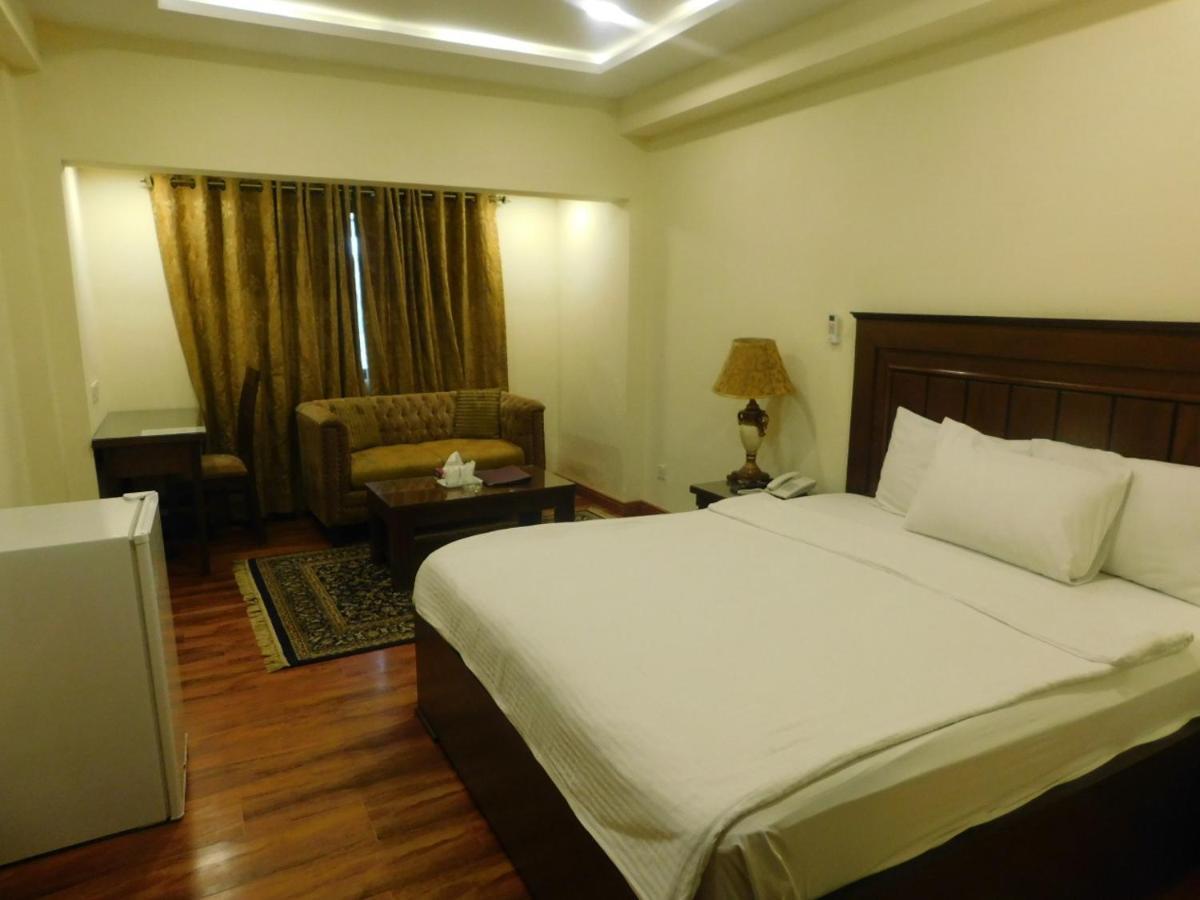 Hotel Diplomat Islamabad Bagian luar foto