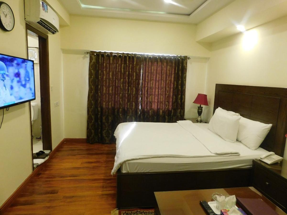 Hotel Diplomat Islamabad Bagian luar foto