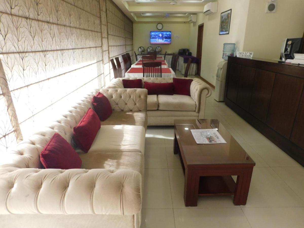 Hotel Diplomat Islamabad Bagian luar foto